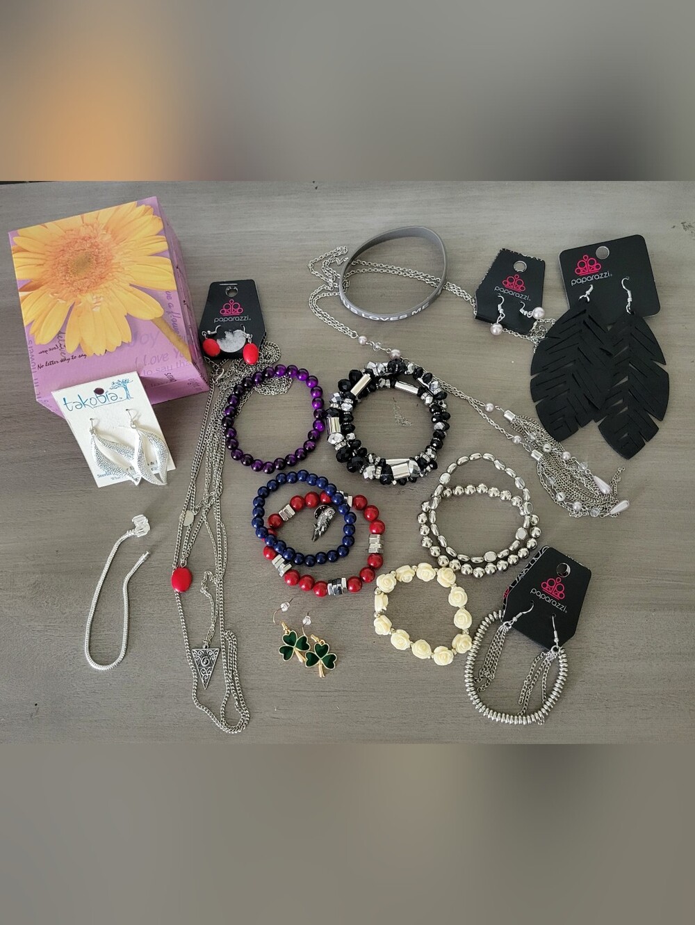 LOW START Jewelry Bundle Paparazzi 20pcs of Jewelry NWT/NWOT - Picture 3 of 7